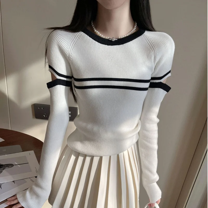 Uveng Uveng Round-Necked Long-Sleeved Knitted Shirt Women Autumn 2024 New Slimming Sweater