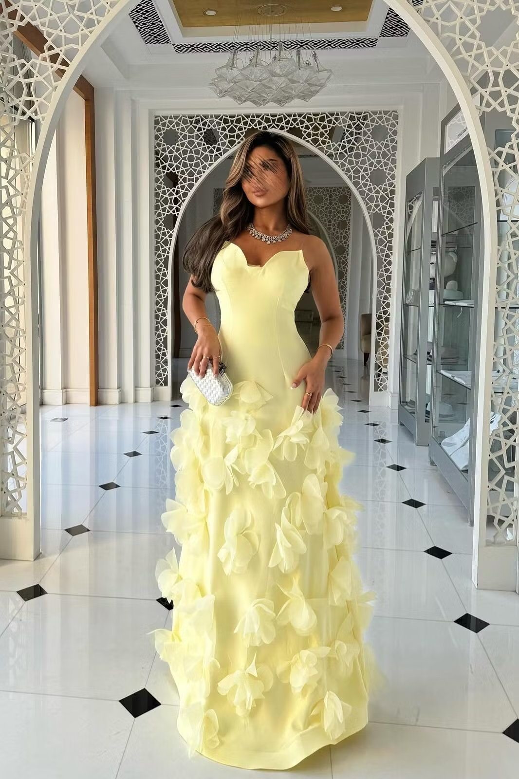 Lussooy Daffodil Strapless Sleeveless Evening Dress Floor Length With Flower
