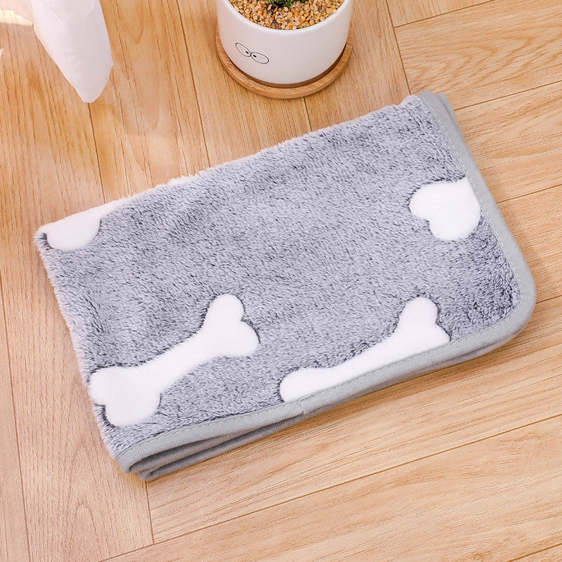 In Stock Pet Blanket Four Seasons Universal Cat And Dog Blanket Thickened Flannel Paw Printing Blanket Pet Supplies