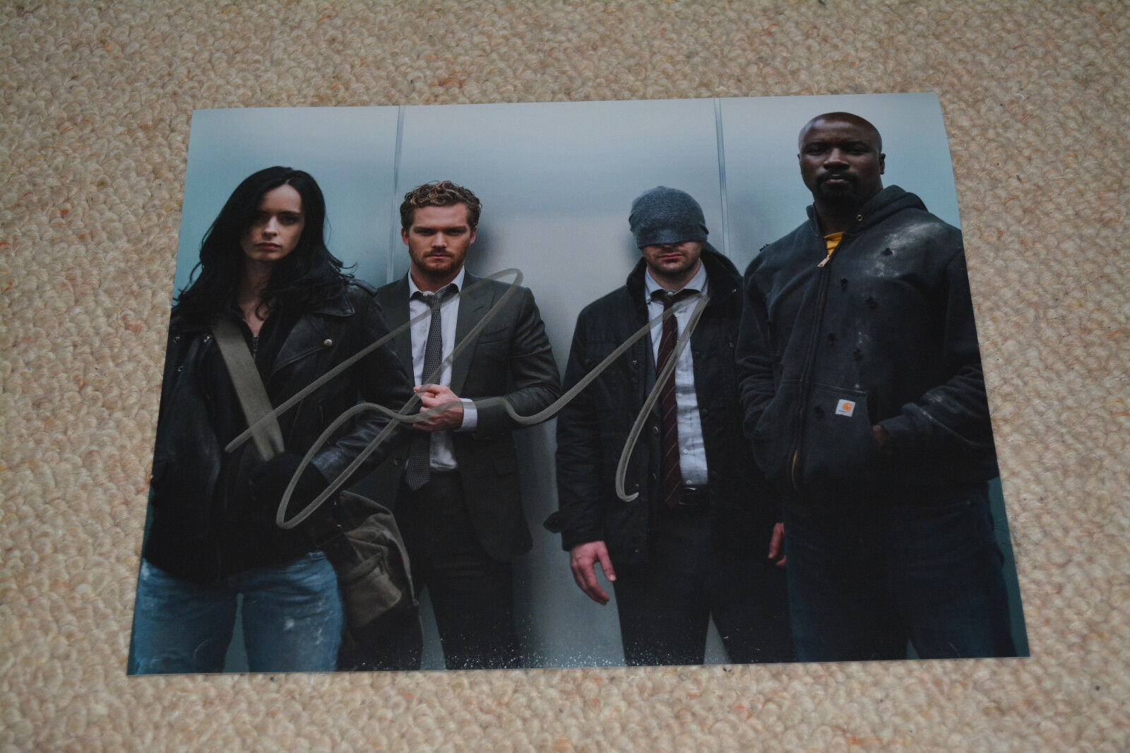 FINN JONES signed autograph In Person 8x10 (20x25 cm) IRON FIST