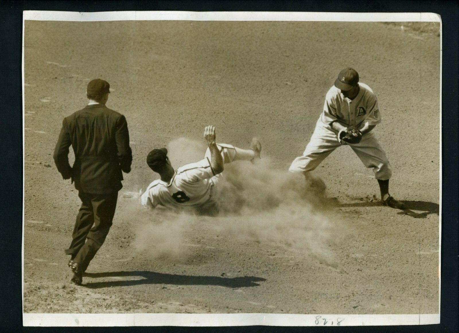 Don Heffner & Thurman Tucker 1943 Press Photo Poster painting Chicago White Sox Philadelphia A's