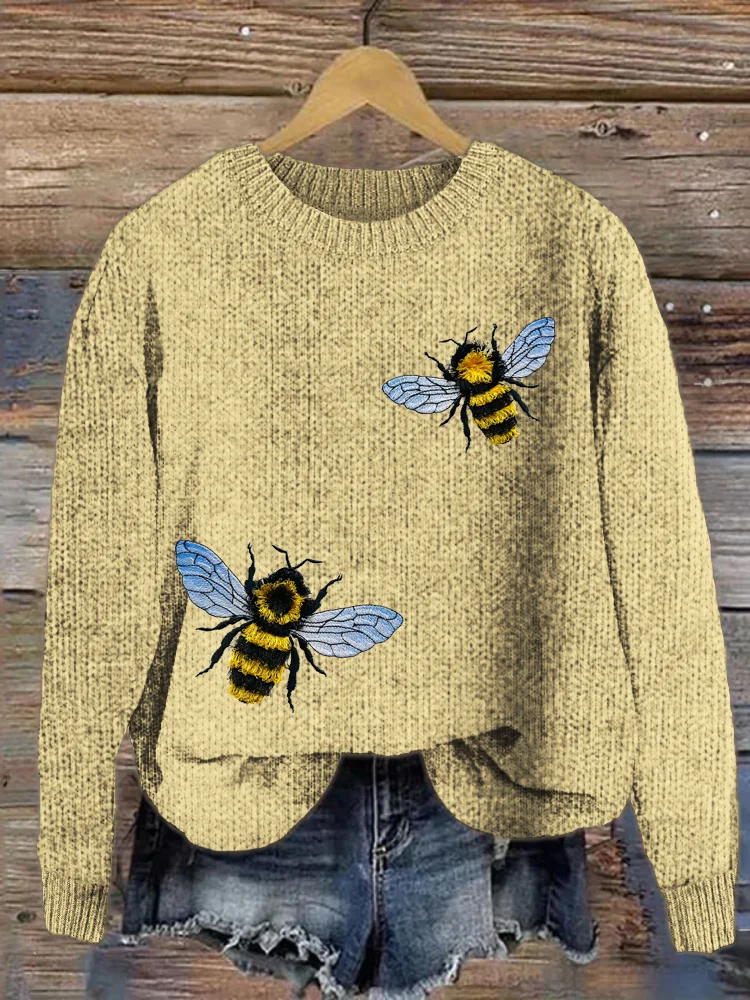 VChics Fringed Bee Cute Honeybee Insect Embroidery Cozy Knit Sweater