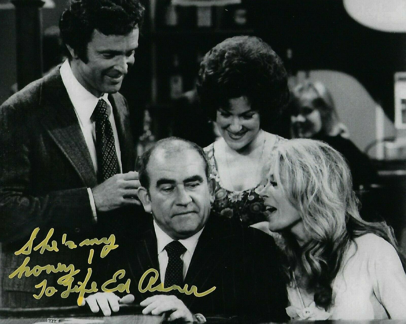 GFA The Mary Tyler Moore Show * ED ASNER * Signed 8x10 Photo Poster painting EA9 COA