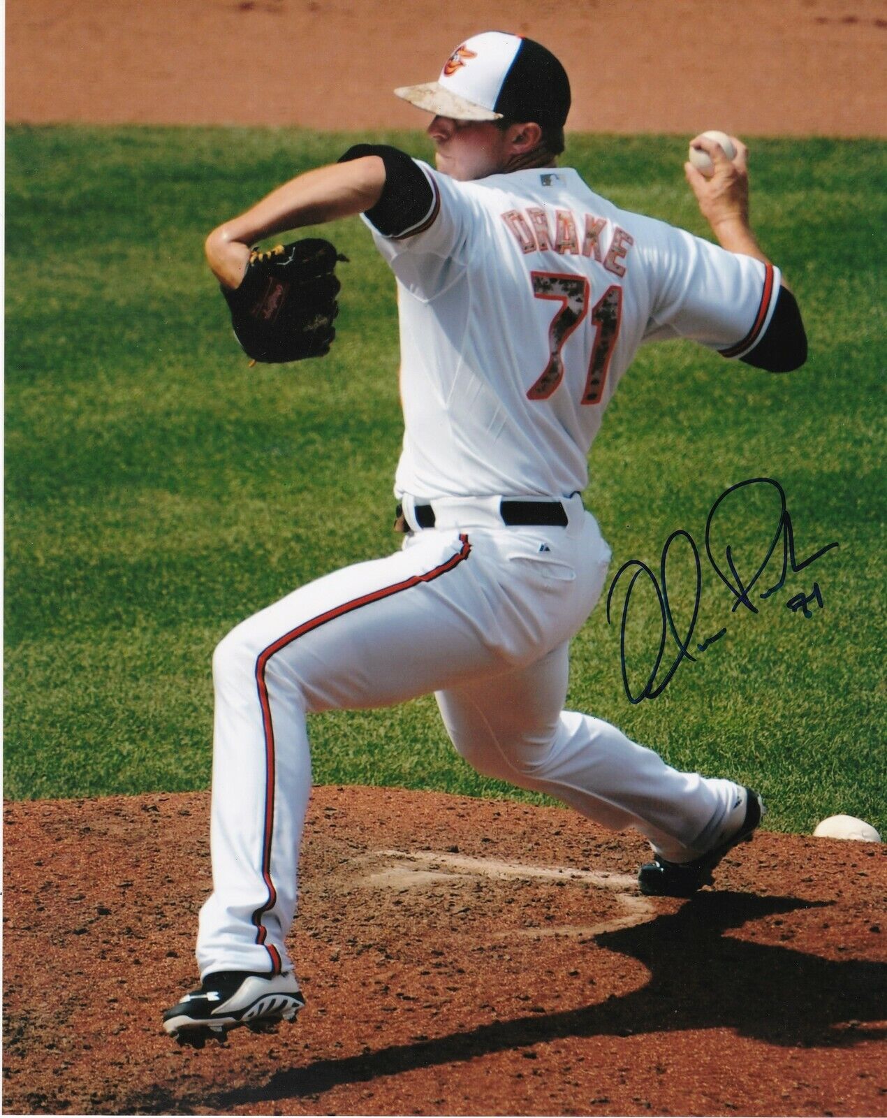 OLIVER DRAKE BALTIMORE ORIOLES ACTION SIGNED 8x10