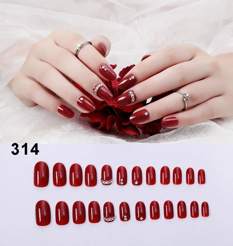 24Pcs Fake Fingernails Full Cover Short Round Press on Nails Dripping Shape Heart Pendant Nail Tips Wearable Fake Art with Glue-Nail Inspo