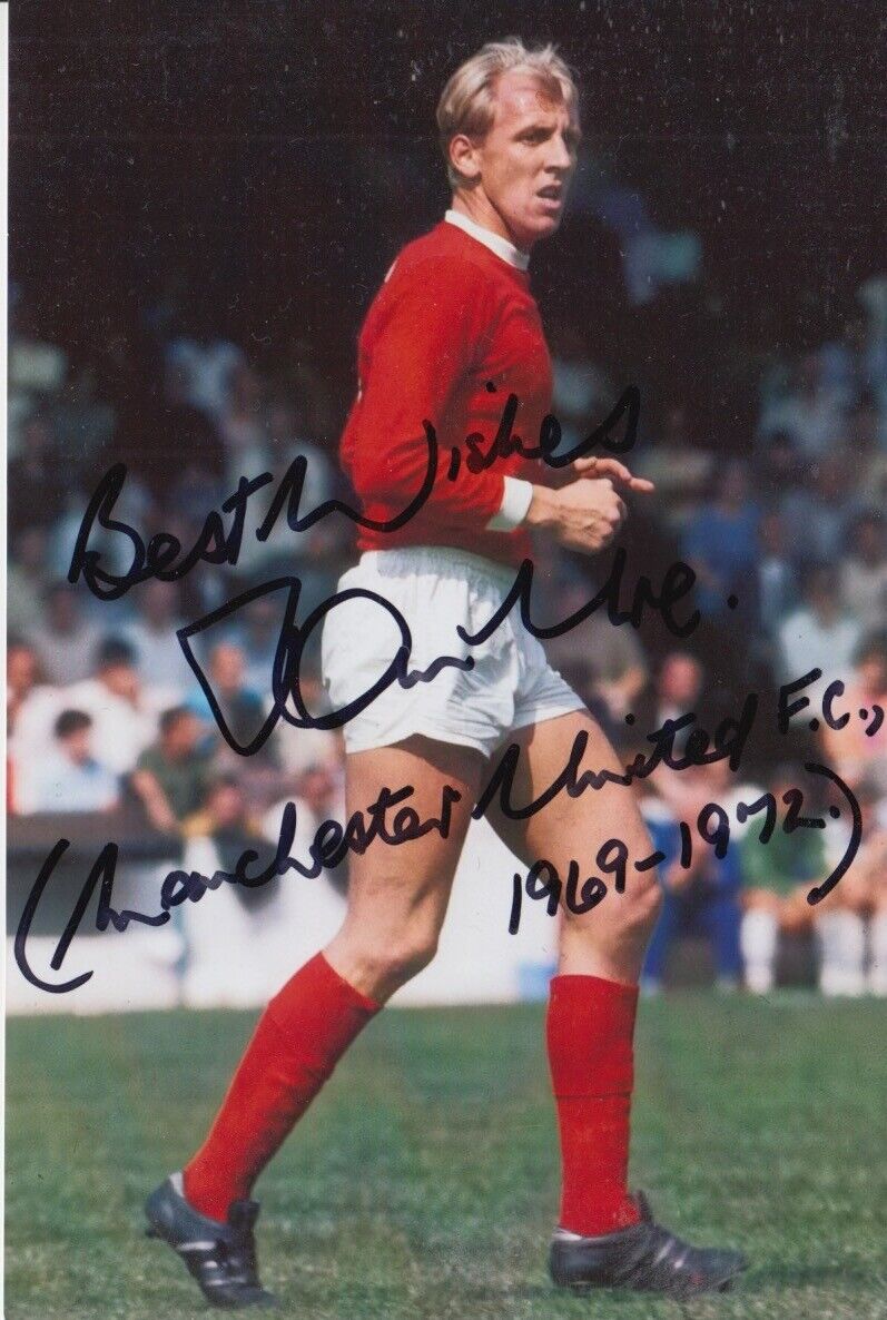 IAN URE HAND SIGNED 6X4 Photo Poster painting MANCHESTER UNITED FOOTBALL AUTOGRAPH