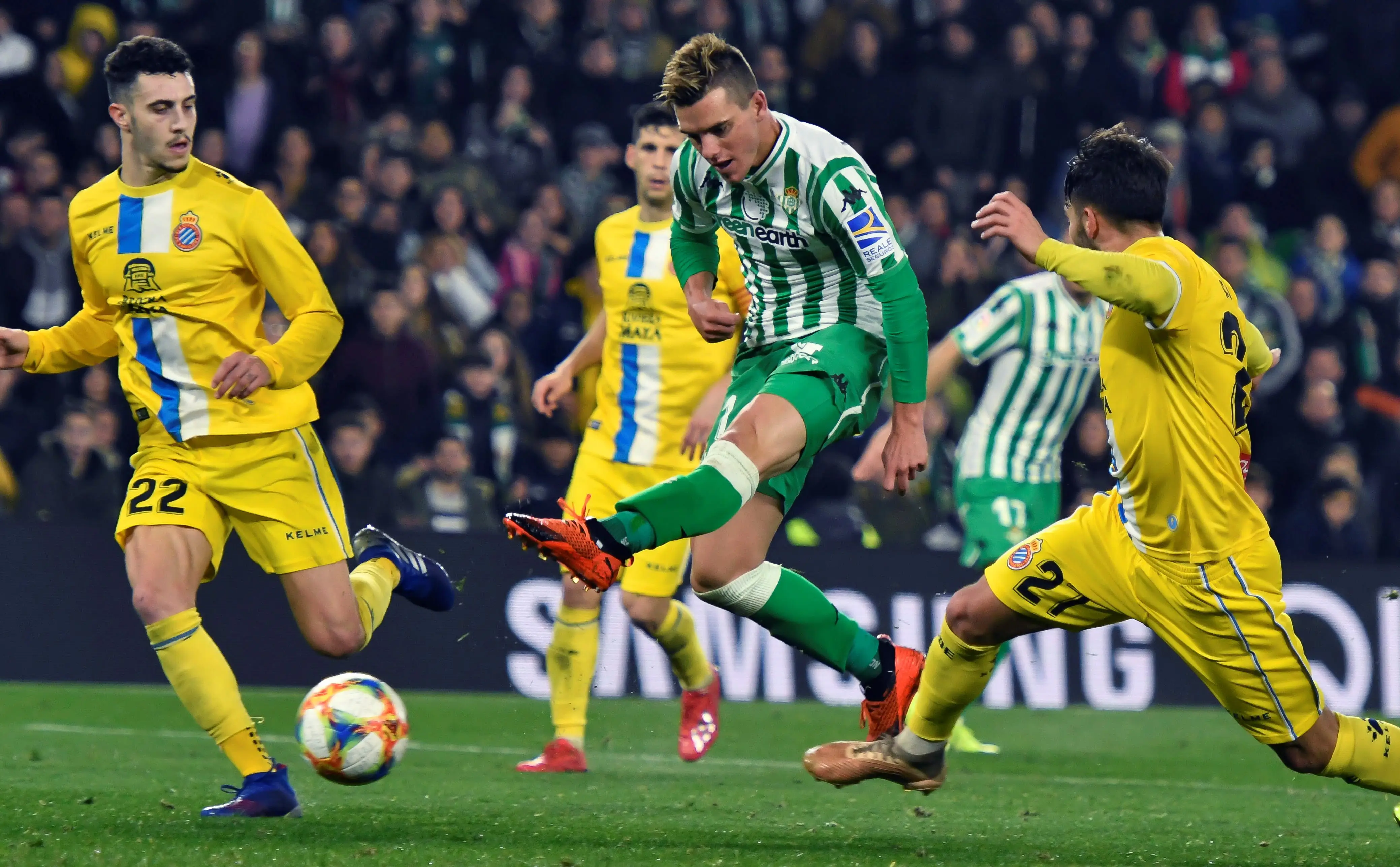 Real Betis Held 1-1 by Elche in La Liga Opener: Disappointing Start to New Seasonjersey|football shirt|football kit|football sportswear