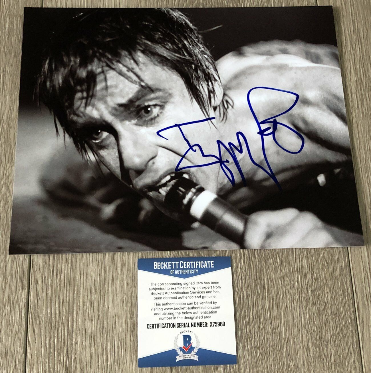 IGGY POP VINTAGE SIGNED THE STOOGES 8x10 Photo Poster painting C w/EXACT PROOF & BECKETT BAS COA