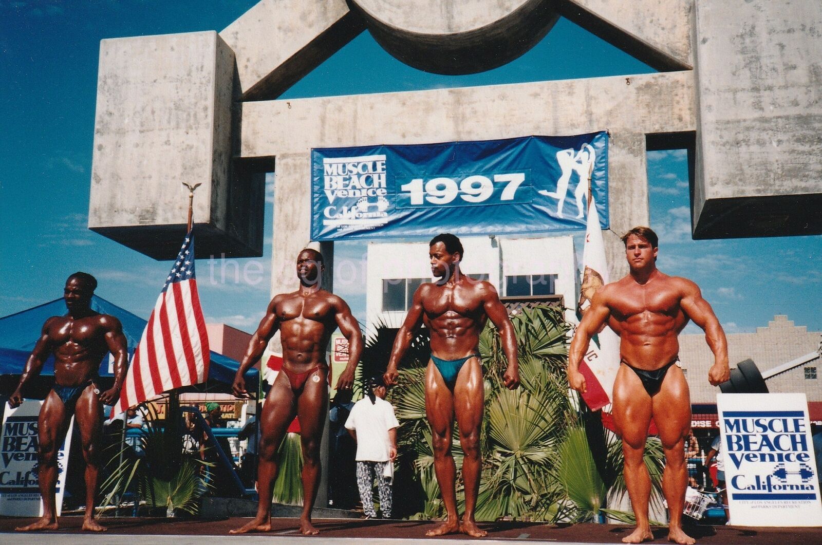 Muscle Men FOUND Photo Poster paintingOriginal BODYBUILDERS Bodybuilding 92 7 G