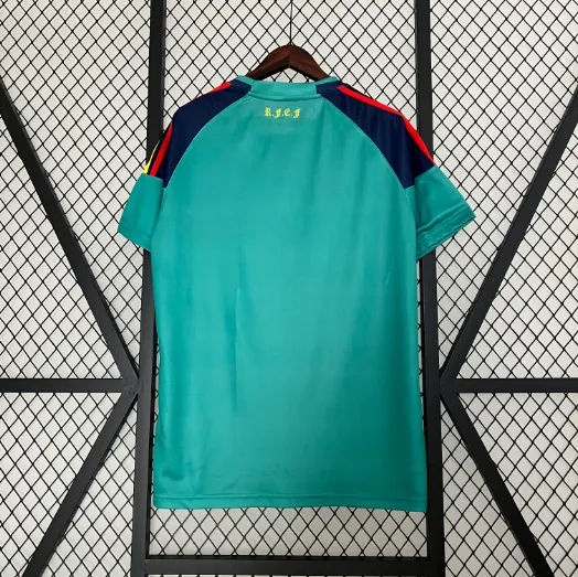 Retro Spain 2010 Goalkeeper Football T-Shirt Thai Quality