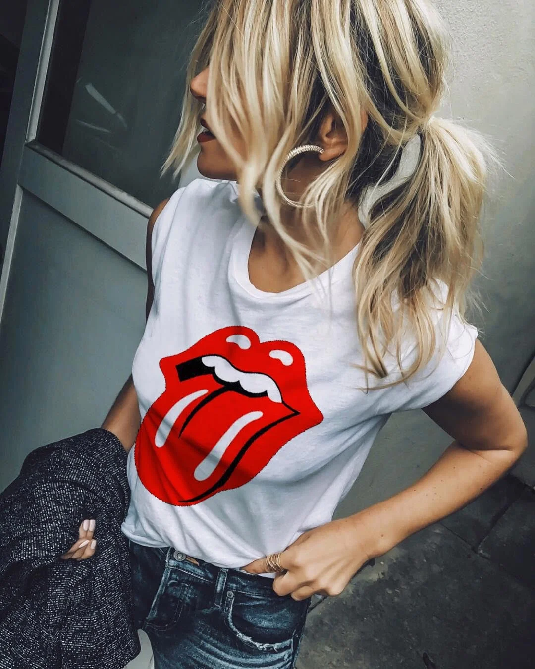 Short sleeve T-shirt with lips and tongue print