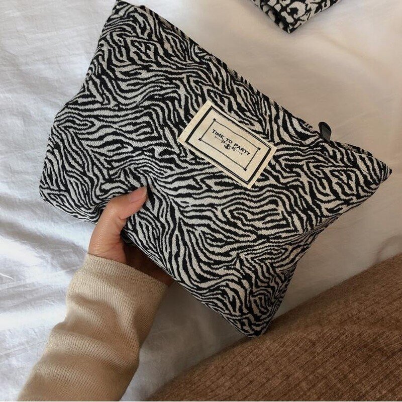 New Leopard Print Cosmetic Bag Korean Women Plaid Cosmetic Pouch Large Capacity Female Travel Make Up Storage Bag Beauty Cases US Mall Lifes