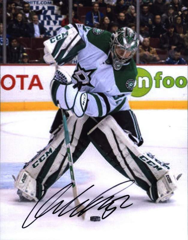 Kari Lehtonen signed NHL hockey 8x10 Photo Poster painting W/Cert Autographed A0001