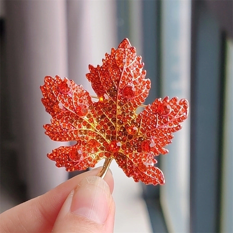 Vintage Style Pin Maple Leaf Alloy Plating Inlay Rhinestones Women’s Brooches