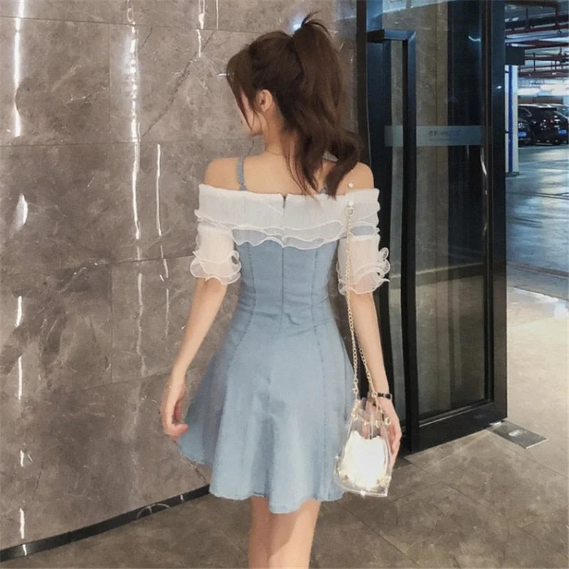 Suofun Slim Off Shoulder Short Sleeve Mesh Patchwork Ruffles 2021 New Fashion Front Buttons Lace Women Spaghetti Denim Dress