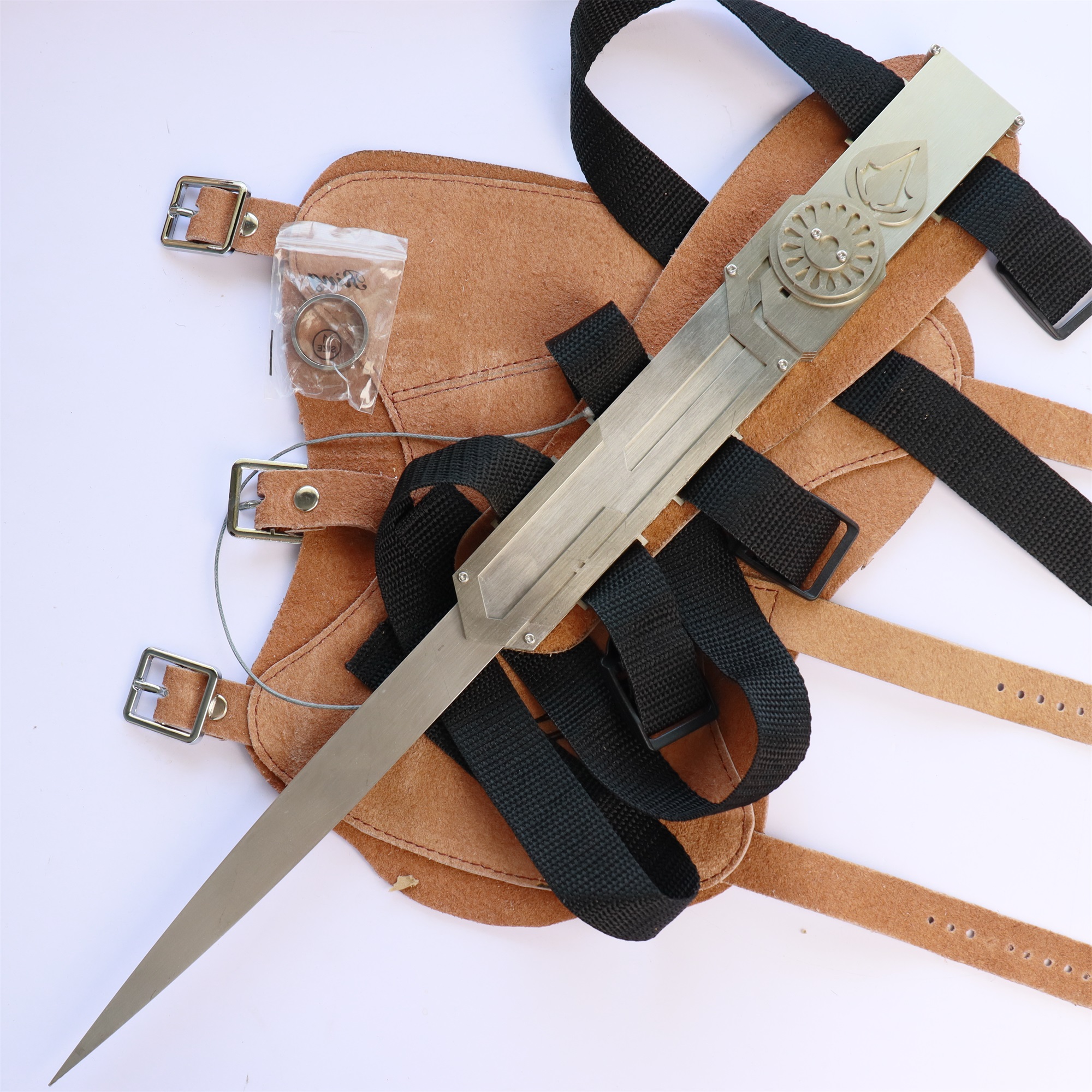 Myhiddenblade Assassin's Creed 2 Ezio metal hidden blade  - MyHiddenBlade