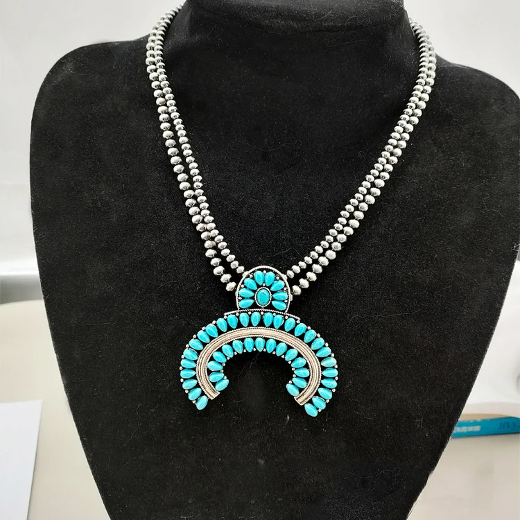 Trendy Boho Style Turquoise Flower Pendant Alloy Necklace