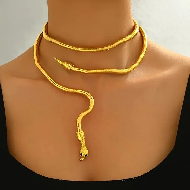 Randomly Bend Snake Necklace