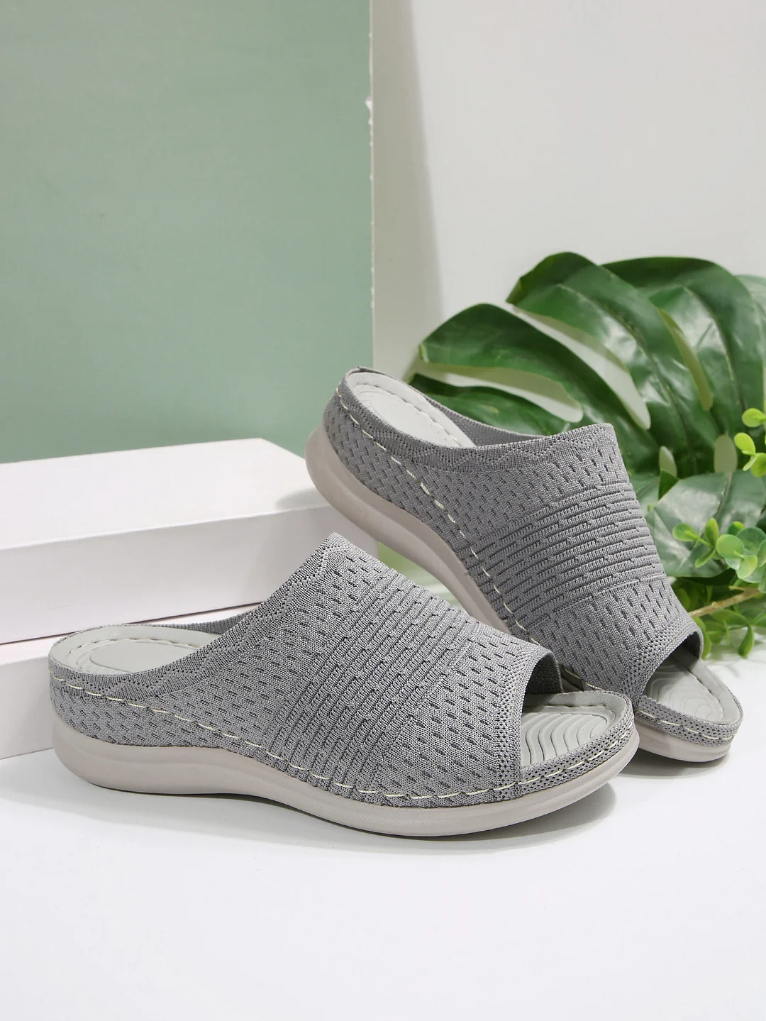 Yyvonne New Slope And Casual Round Head Composite Flying Woven Cool Slippers Type Sandals Women Spring
