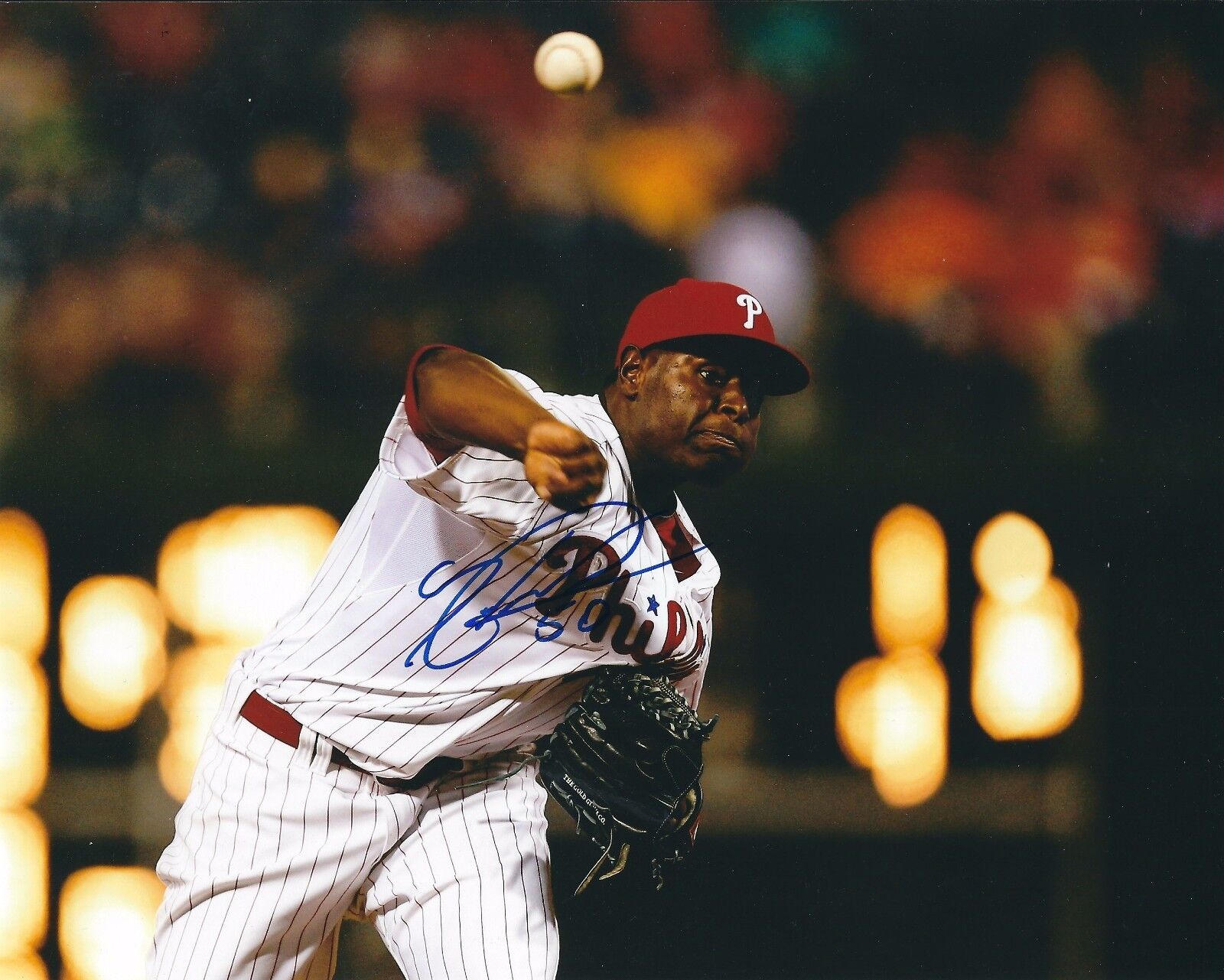 Signed 8x10 HECTOR NERIS Philadelphia Phillies Autographed Photo Poster painting - COA