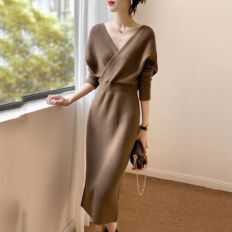 Rotimia Design sense V-neck bag hip knitted dress