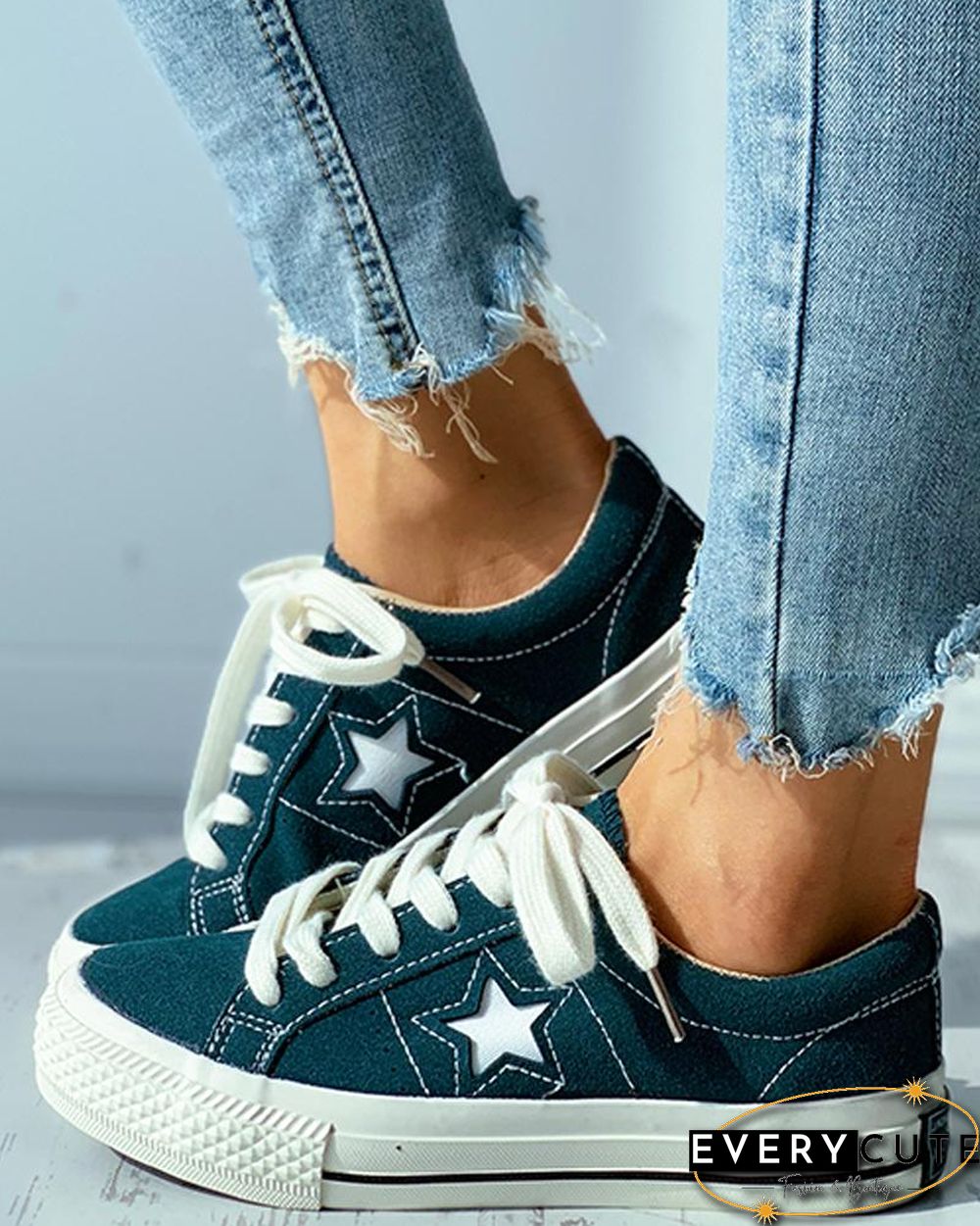 Star Pattern Cutout Lace-up Suede Shoes