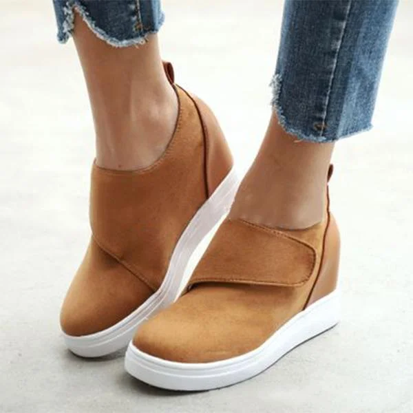 Women Round Toe Faux Suede Sneakers