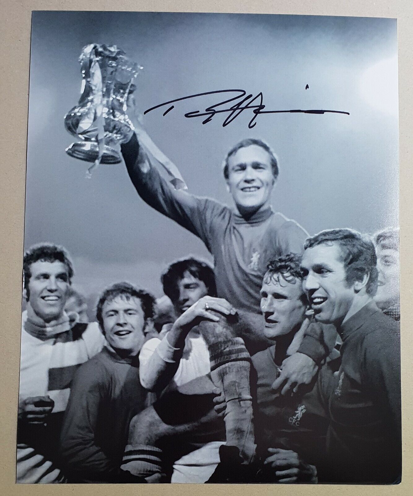 Ron Harris hand-signed 10x8 Photo Poster painting pictured playing for Chelsea