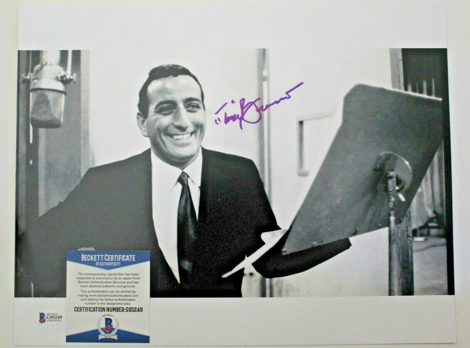 Tony Bennett Signed 11X14 Photo Poster painting W/Beckett COA G95249 Music Legend