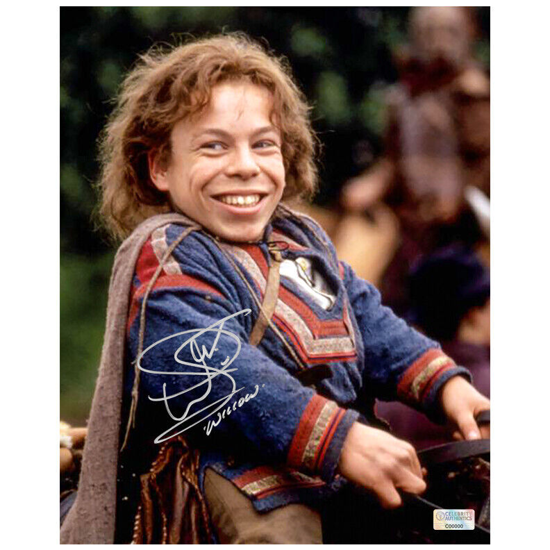 Warwick Davis Autographed Willow 8x10 Close Up Photo Poster painting