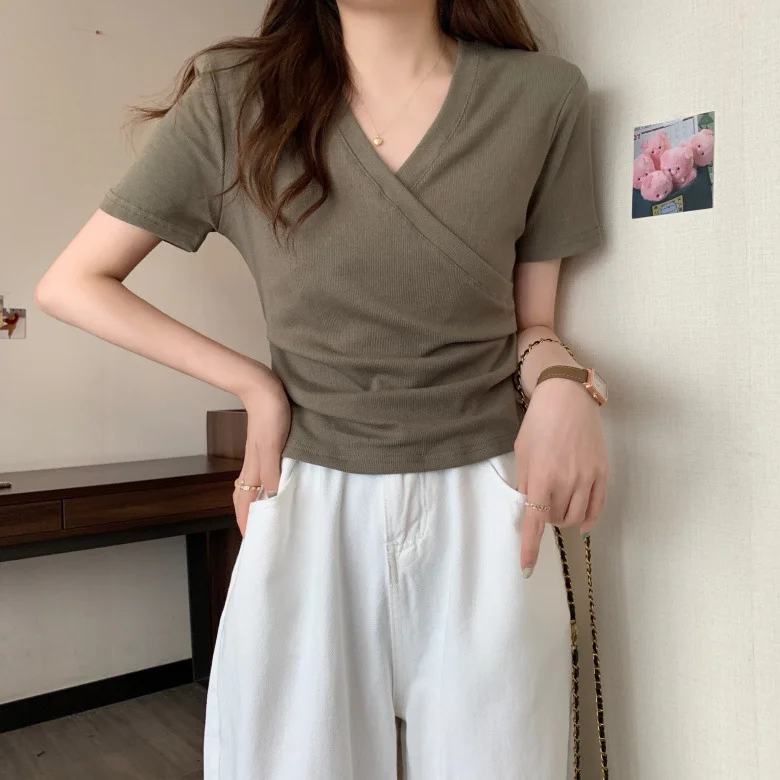 Uveng Uveng V-Neck Short-Sleeved T-Shirt Women 2024 Summer New Design Sense Slim Slim Short Students Slim Jacket Tide