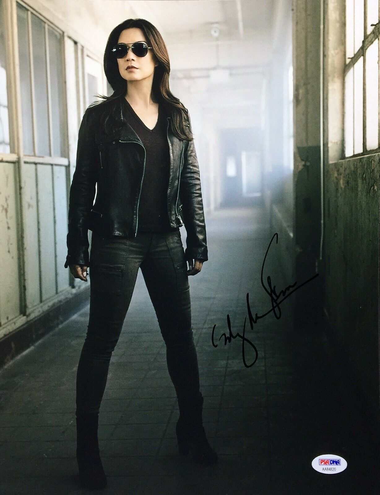 Ming- Na Wen Signed 11x14 Photo Poster painting PSA AA84820