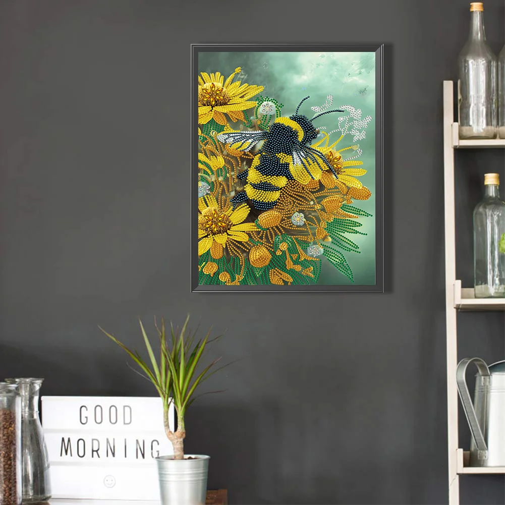 Special Shape Diamond Painting 30*40cm - Bee