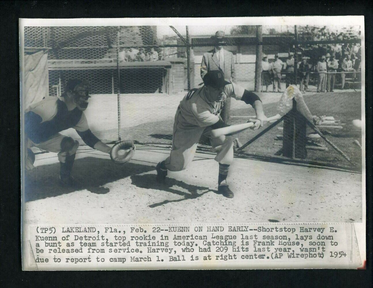 Harvey Kuenn bunting drill Lakeland 1954 Press Photo Poster painting Detroit Tigers Frank House