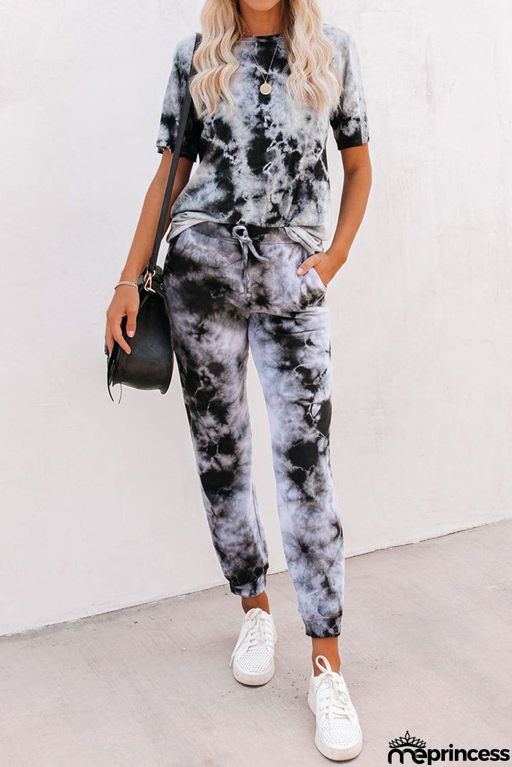 Tie-dye Tee and Sweatpants Sports Wear