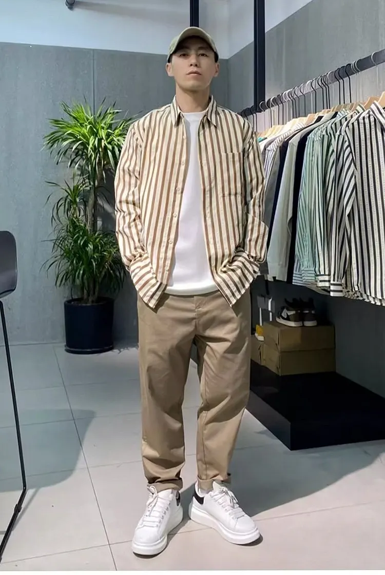 Men's Striped Button Up Shirt in Pure Cotton with Chest Pocket