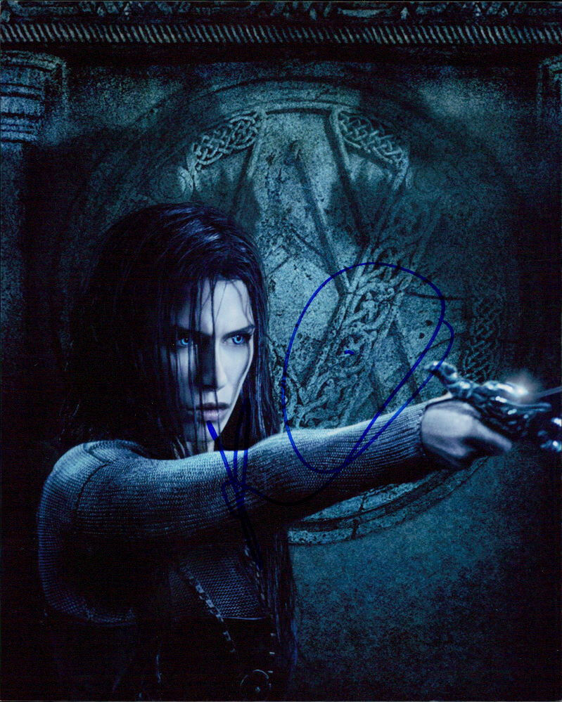 Rhona Mitra (Underworld) signed authentic 8x10 Photo Poster painting COA