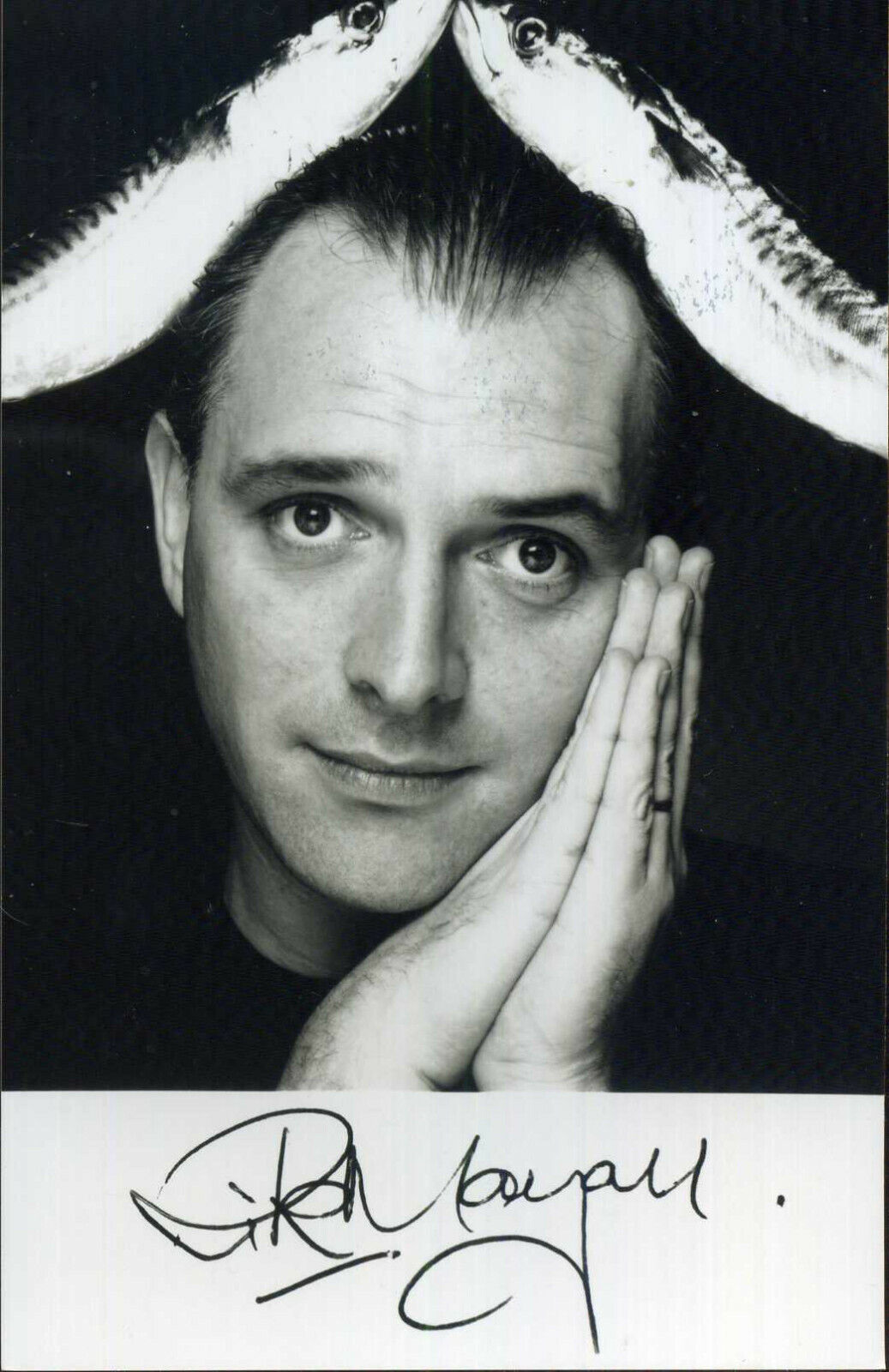 RIK MAYALL Signed Photo Poster paintinggraph - TV Actor Comedian THE YOUNG ONES Bottom preprint