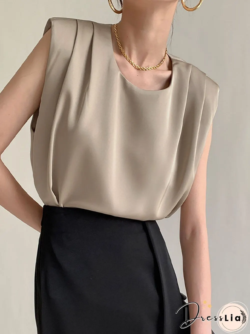 Solid Pleated Sleeveless Crew Neck Keyhole Back Tank Top