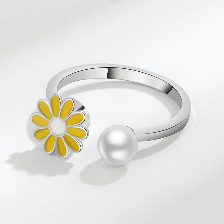 Simple Twisted Daisy Flower Adjustable Ring