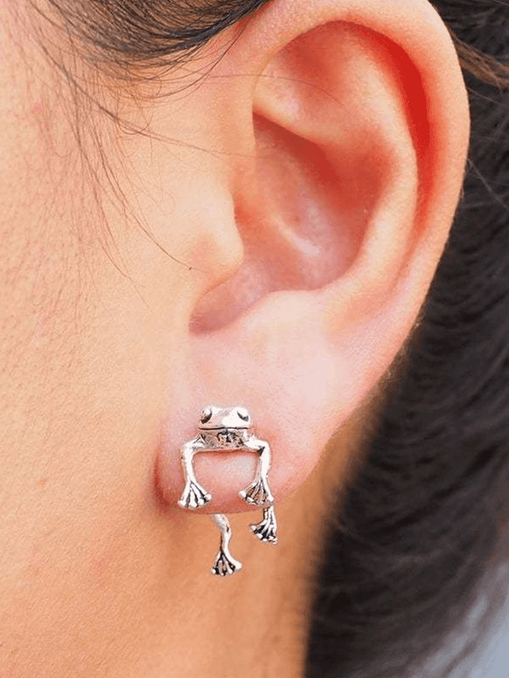 Brownm Frog Design Stud Earring