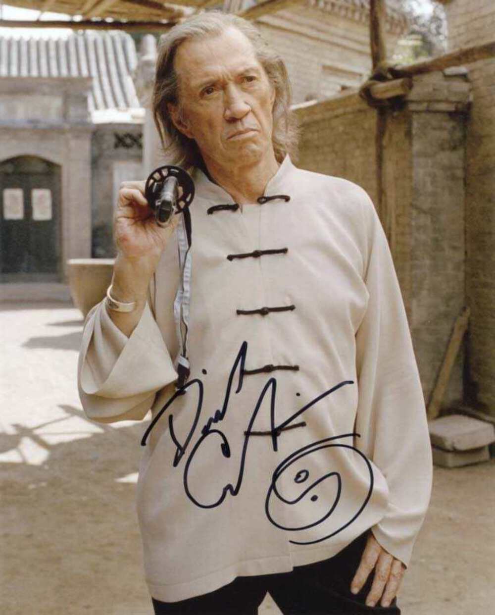 David Carradine (+) ACTOR & MARTIAL ARTIST autograph, In-Person signed Photo Poster painting