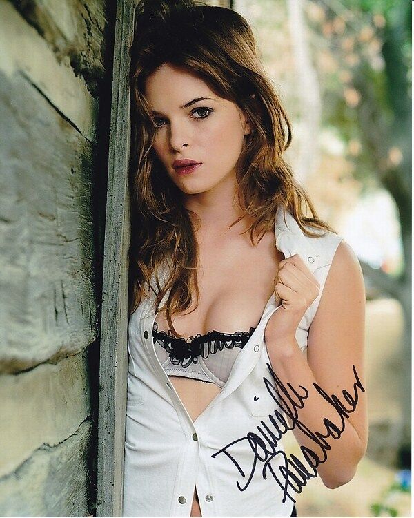 DANIELLE PANABAKER signed autographed 8x10 Photo Poster painting