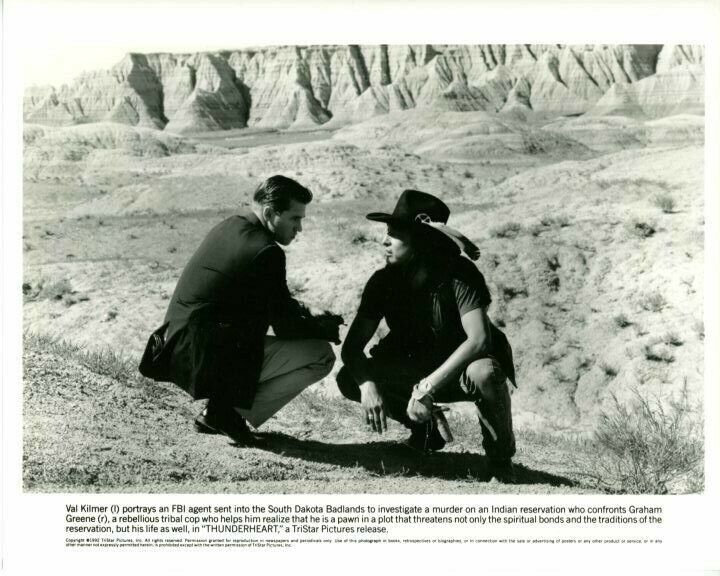 Val Kilmer Graham Greene Thunderheart Original Press 8X10 Photo Poster painting