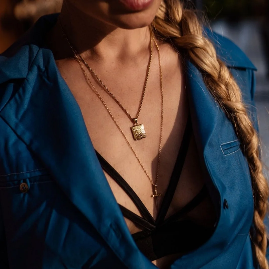 Women's Love Flower Album Pendant Necklace