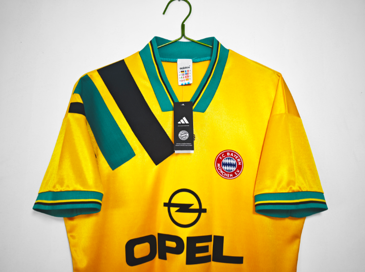 Retro Bayern Munich 93/95 Away Football Shirt Thai Quality