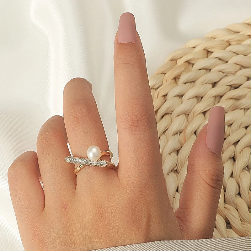 Zinc Alloy Gold Plated Elegant Minimalist Plating Inlay Geometric Artificial Pearls Glass Open Rings