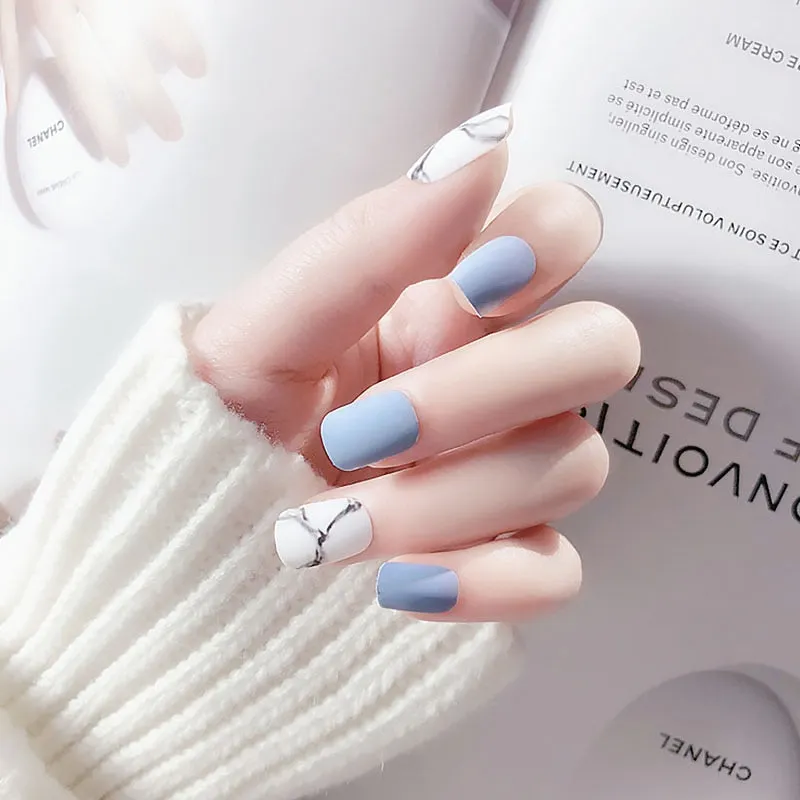 24PCS/box Fashionable Blue and Graffiti Pattern Wearable Fake Nails press on Short oval Head Lady Full Cover Finished Fingernail-Nail Inspo