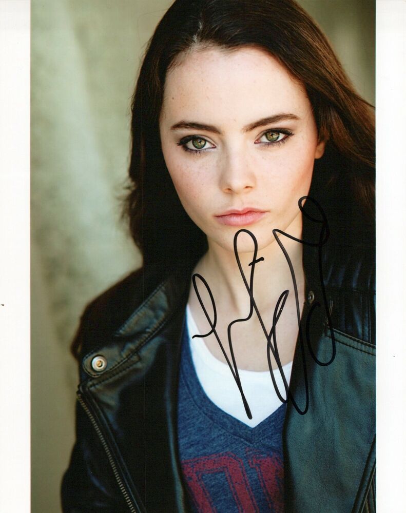 Freya Tingley glamour shot autographed Photo Poster painting signed 8x10 #7