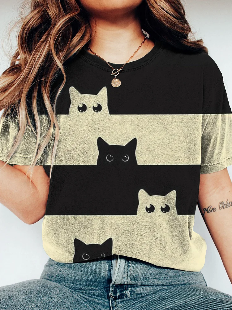 Women's Big Eyed Cats Contrast Color Art Print Casual T-Shirt